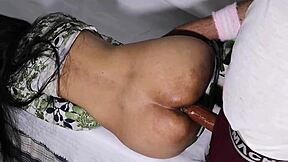 Liten styvsyster knullar stor svart kuk styvbror