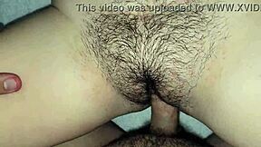 Kotivideolla latinalainen äitipuoli kostealla karvoisella kullillaan saa intohimoista naidaa kumppaniltaan, voihkien kovaa tabukokemuksessa