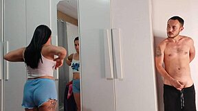 Am futut-o pe meia mea soră sexy cu pulă uriașă