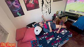 Najstnica dobi rit jebano doggystyle z ogromnim kurcem na živi brazilski športni prireditvi