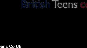 Teen British 18+ ni betul nak lancap lelaki tua tu?