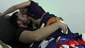 Seks v temi z 18+ najstnico v spodnjem perilu, pihanje do analnega jebanja ritke, tesne brazilke amatorke