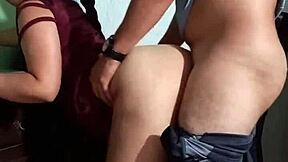 अपनी चीटिंग स्टेपसिस्टर को उसके बॉयफ्रेंड आने से पहले फक करता हूं