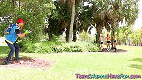 Bliver disse unge kvinder 18+ stramme fisser kneppet og strakt af monster pikker til festen?