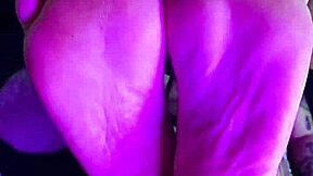 หญิงบราซิลสักคิ้วเฟติชก้นใหญ่และนมใหญ่