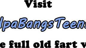 Teen 18+ kráska jazdiaca na piči robí dedkovi výstrek.