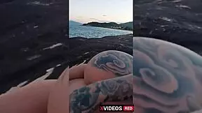 Novinha's wild public dildo adventures