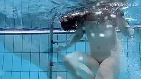 Hot teen's ass in watersports