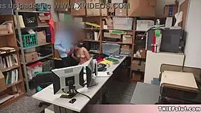 Naked teen shops, gets police satisfaction