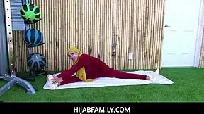 Arab teen's steamy trainer session