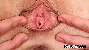 i pleasure soft pussy until impressive chick climaxes