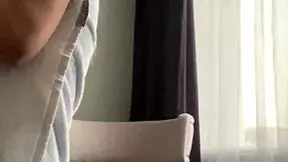 Ritafox poses for you to appreciate her gorgeous ass 😍