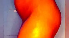 Ever tried an oily shower with a dildo squirt finish?