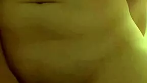 junges deutsches m�del masturbiert allein in ihrem zimmer