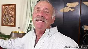 girl blowjob and teen pussy juice going south 😈