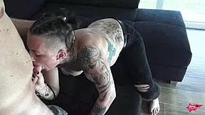 Kurviges Sidecut Teen Gefickt von Riesem 26cm Schwanz im Hardcore Stil!