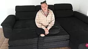 Kurviges Sidecut Teen Gefickt von Riesem 26cm Schwanz im Hardcore Stil!