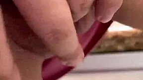 Gostosa Loira Cacheada Dançando Funk De Pijaminha Na Cozinha