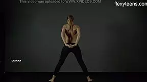 zina flexes nude ballerina body in gym