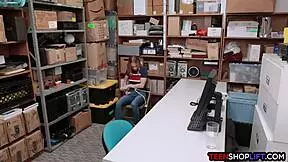 blonde teen thief begs to avoid prison with wild tricks 😈