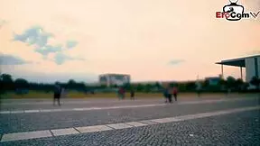 dünnes blondes teen model abgeschleppt beim echten sextreffen in deutschland, was machst du jetzt?