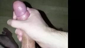 Sesión de masturbación con joven amateur llegando a un orgasmo intenso en webcam