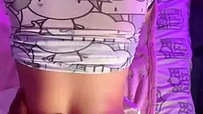 Mi colegiala preferida me encanta su voz tierna