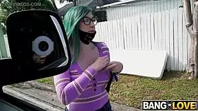 Savannah Siren's big bust tip