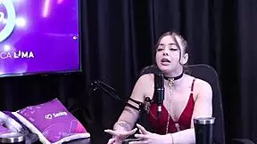 Dentro do bdsm ela não faz isso mas o golden shower evelyn zain sheer red