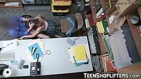 Young Perp Brooke Bliss Blows Officer For Facial!