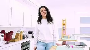 Tall Sara Salamanca Licks Older Cock, Lets Don Jorge Enter in Doggystyle