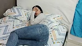 Can stepsiblings really masturbate each other to orgasm in the bedroom?