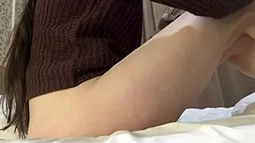 Girl Crosses Legs for Intense Orgasm!