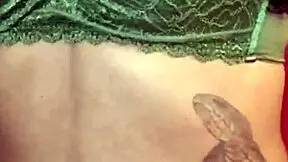 Gemendo feito uma cadelinha falando muita putaria gozando gostoso toda meladinha, exploring self-pleasure.