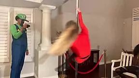 Young 18+s dive into muff at party