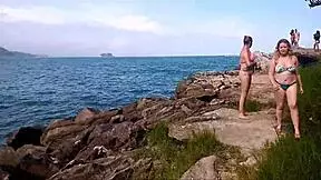 i squirted with the girls in guarujá, but it was so messy lol