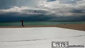 hey, sammi clair is having fun in the sun with a blowjob and sucking cock outdoors, her natural tits bouncing in the amateur scene