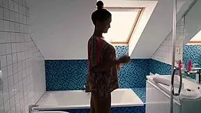 European babe gets fucked in her new room! Anal creampie time 😈