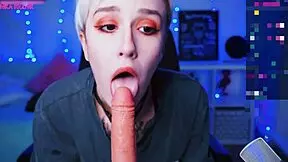 Short Hair Cam Slut Sucks Dildo On Webcam