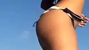 Teen Caomi madalis teenage latina teen twerk video of a young lady with big ass