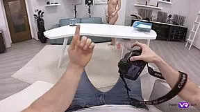 Tmwvrnet.com - Sarah Kay stars in threesome at crazy casting