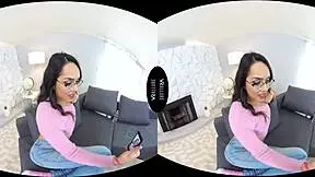 vrallure says i masturbated with vibrator at awards show