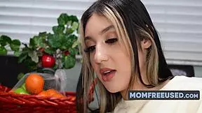 Teen Gets Job Interview Advice From Freeuse Family