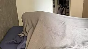 Amateur couple has morning sex under the savannah