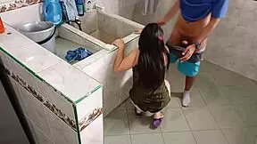 my stepmom shows off her lingerie while washing, begging me to screw her quick!