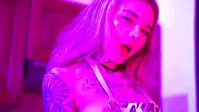Sensual teen's feet and pussy licked