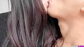 le como la vagina a mi amiga cachonda y ella me pide que la folle hasta correrme en su gran culo