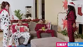 Stepbrothers Plan To Fuck Stepsisters!