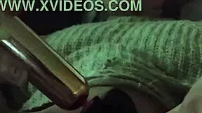 Teen slut's intense homemade orgasm moment