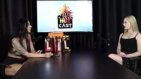 Mentia Para O Namorado Mas Se Sentiu Culpada E Era Muito Ciumenta - Vivian Lola Sheer Red